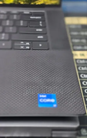 New Laptop Dell Precision 5570 16GB Intel Core i7 SSD 512GB