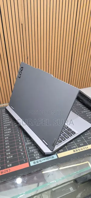 New Laptop Lenovo LOQ 15AHP10 8GB Intel Core i5 SSD 512GB