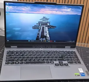New Laptop Lenovo LOQ 15AHP10 8GB Intel Core i5 SSD 512GB
