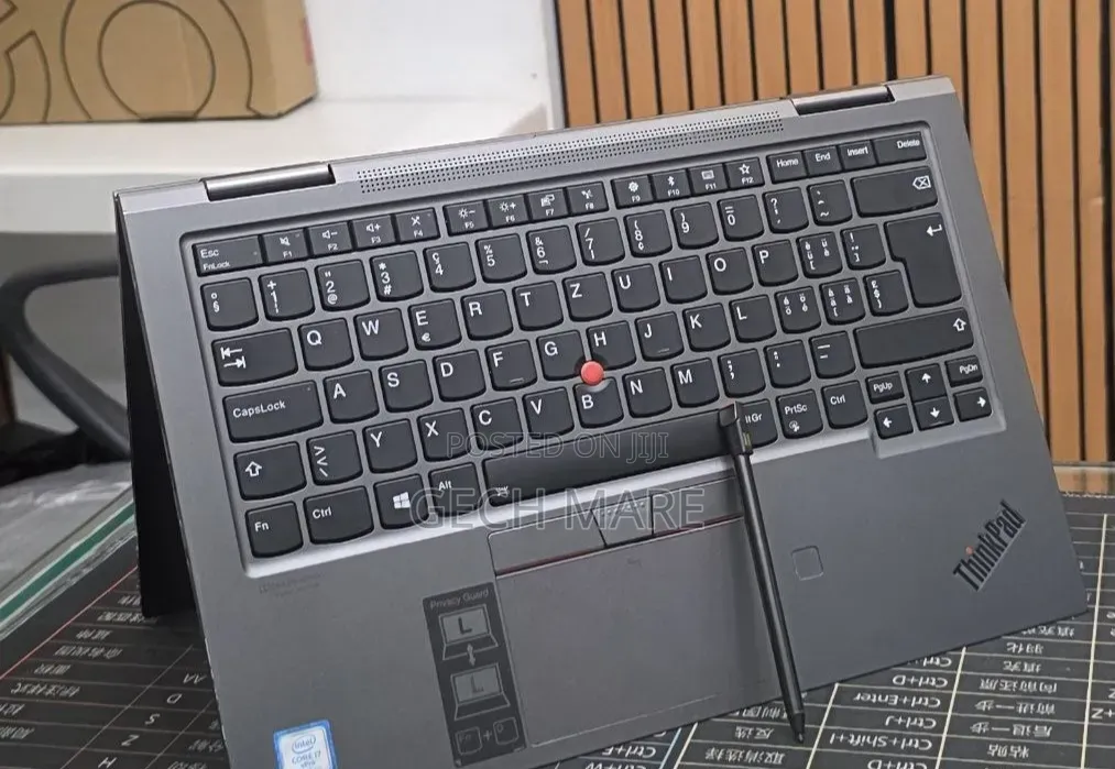 New Laptop Lenovo Yoga 7i 16GB Intel Core i7 SSD 512GB