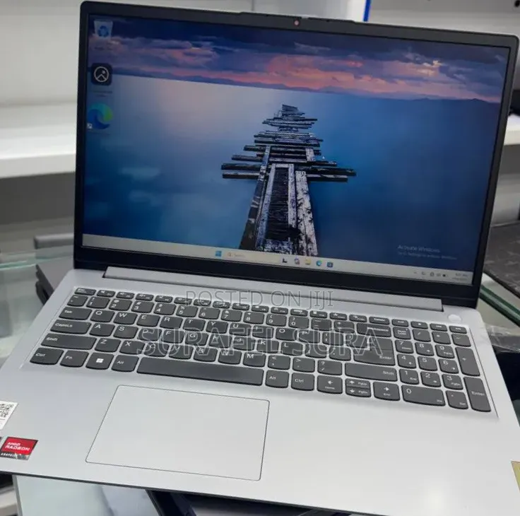 New Laptop Lenovo IdeaPad 1 8GB AMD Ryzen 5 SSD 512GB