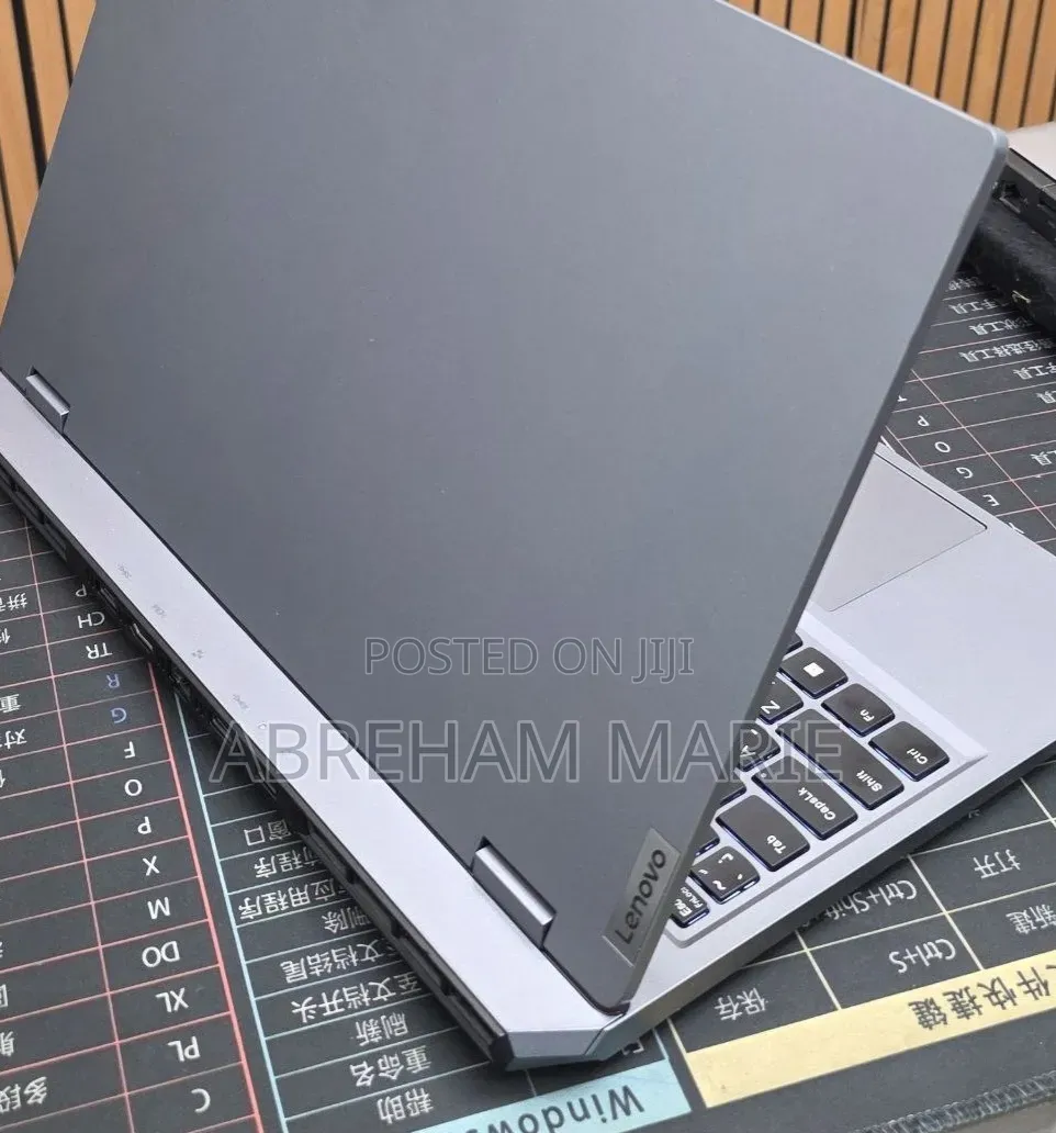 New Laptop Lenovo LOQ 15AHP10 8GB Intel Core i5 SSD 512GB