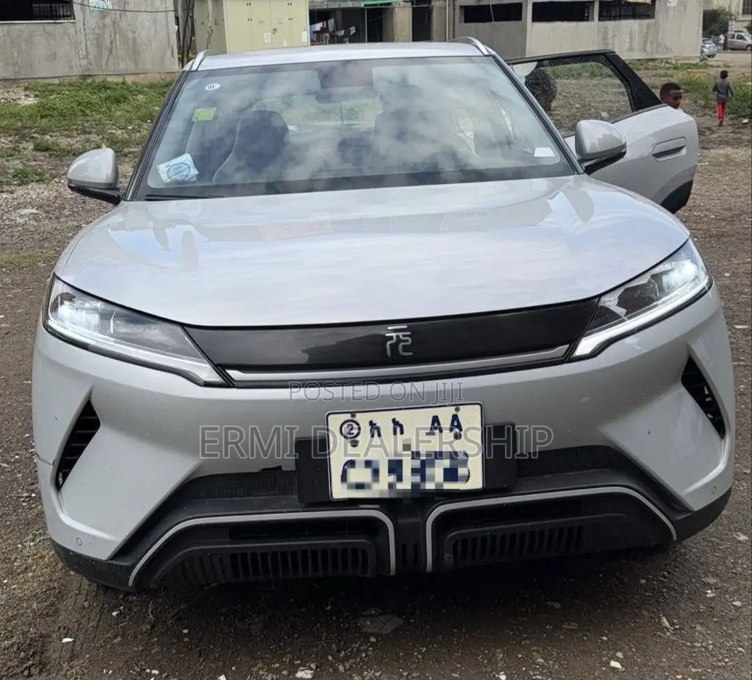 BYD Yuan Up 2025 Silver