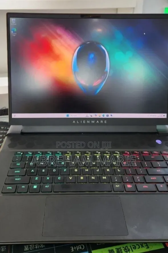 New Laptop Alienware M16 r1 16GB AMD Ryzen 9 SSD 1T