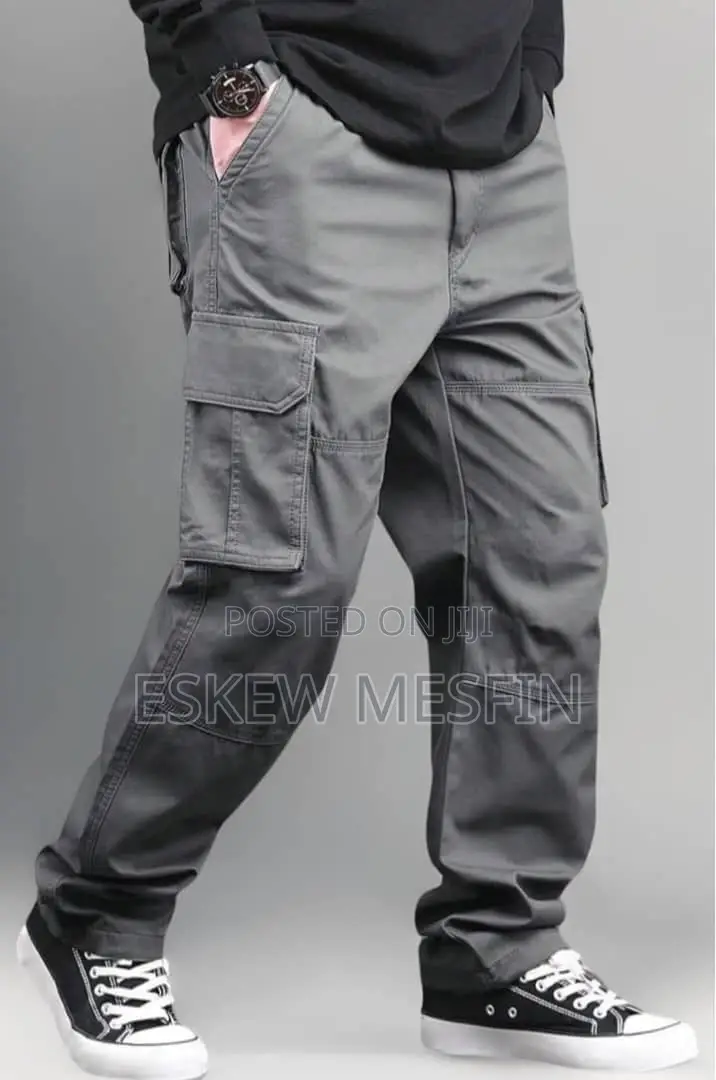Men’s Classic & Cargo Jeans