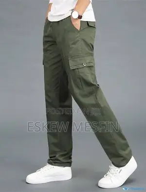 Men’s Classic & Cargo Jeans