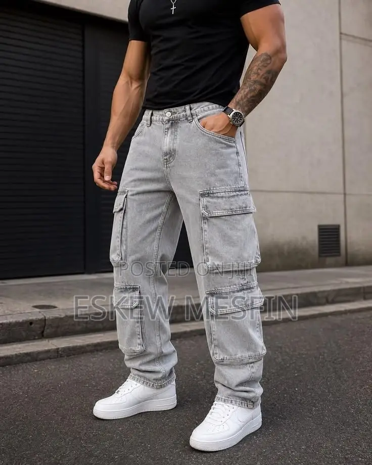 Men’s Classic & Cargo Jeans