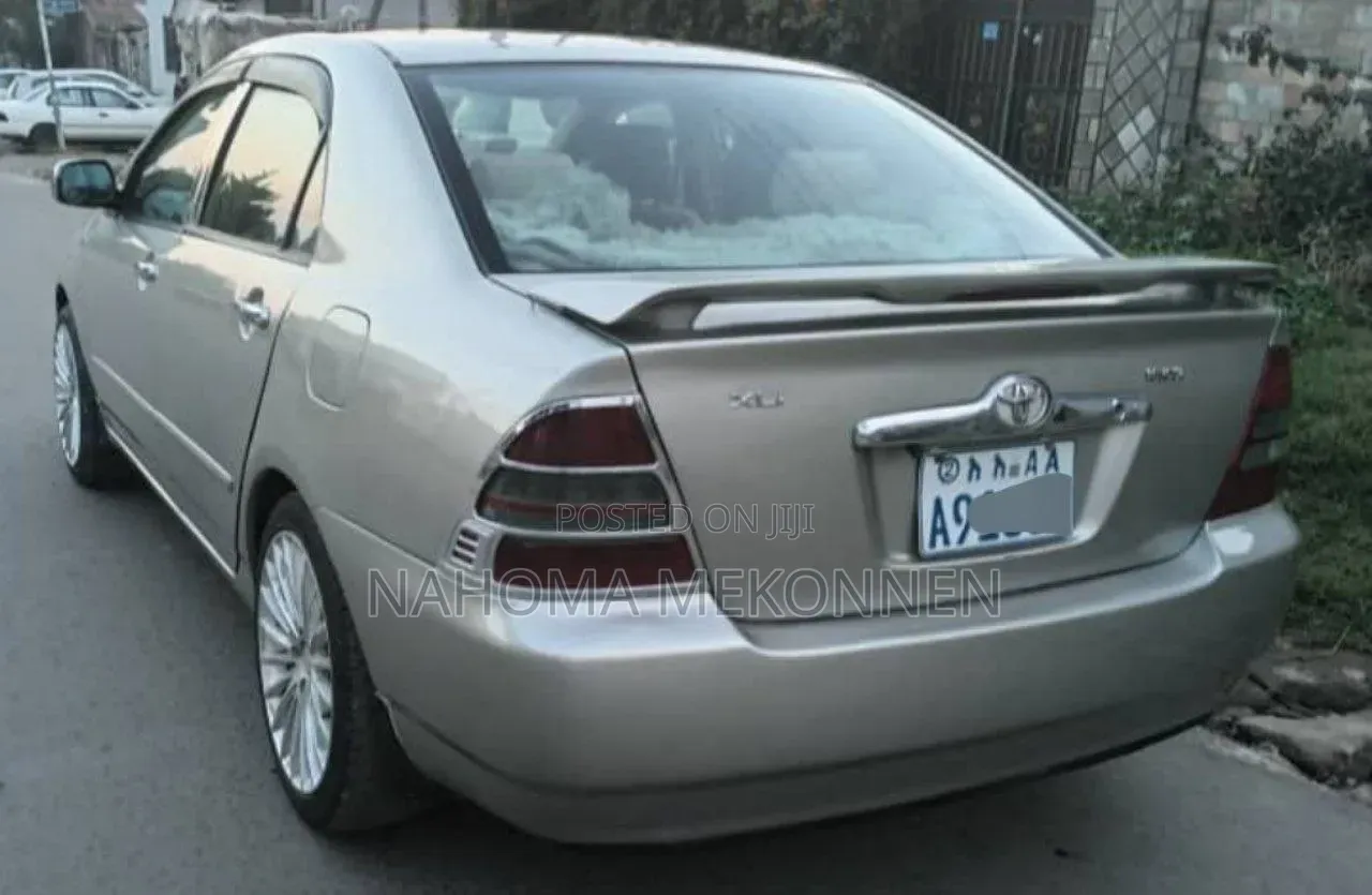 Toyota Corolla 2003 Gold