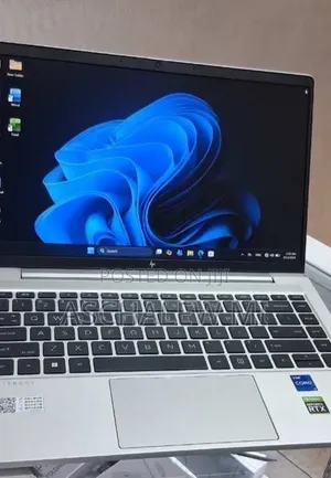 New Laptop HP EliteBook 840 G10 16GB Intel Core i7 SSD 512GB