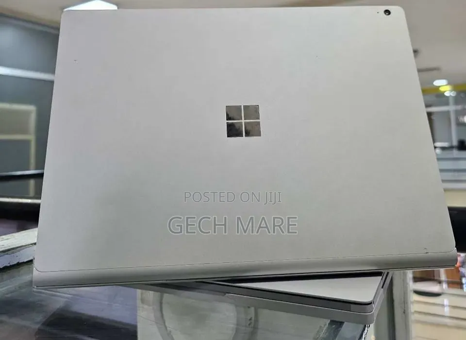 New Laptop Microsoft Surface Book 3 8GB Intel Core i7 SSD 256GB