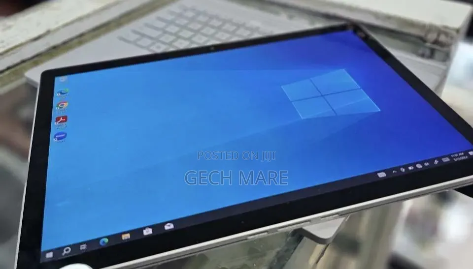 New Laptop Microsoft Surface Book 3 8GB Intel Core i7 SSD 256GB