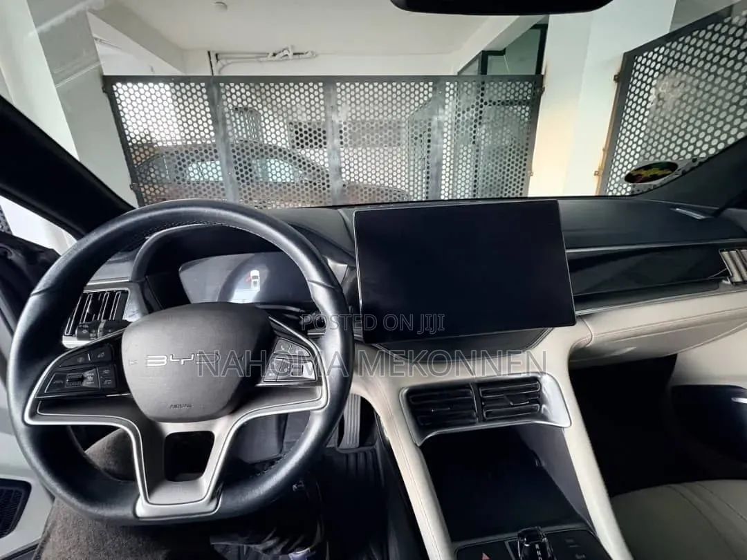 BYD Song Plus 2024 Gray
