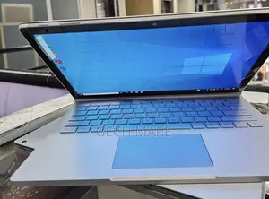 New Laptop Microsoft Surface Book 3 8GB Intel Core i7 SSD 256GB