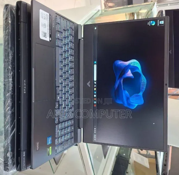 New Laptop HP Victus 15 16GB Intel Core i5 SSD 1T