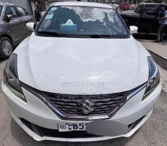መኪና ኪራይ Suzuki Baleno
