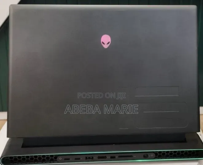New Laptop Alienware M16 R1 16GB AMD Ryzen 9 SSD 1T