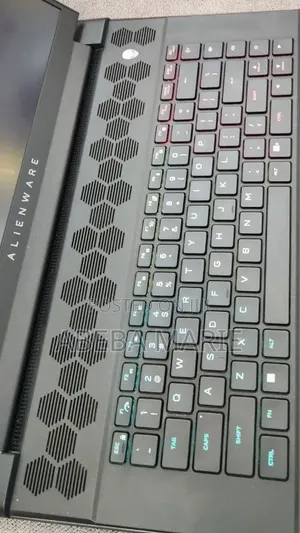 New Laptop Alienware M16 R1 16GB AMD Ryzen 9 SSD 1T