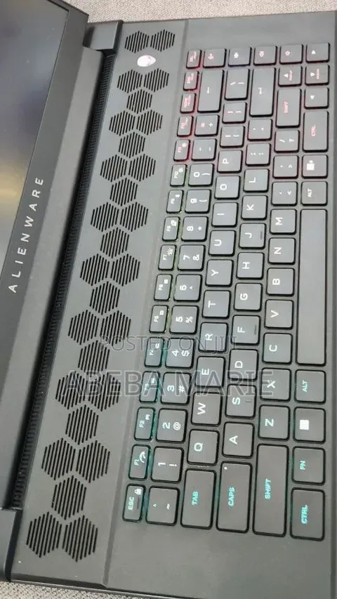 New Laptop Alienware M16 R1 16GB AMD Ryzen 9 SSD 1T