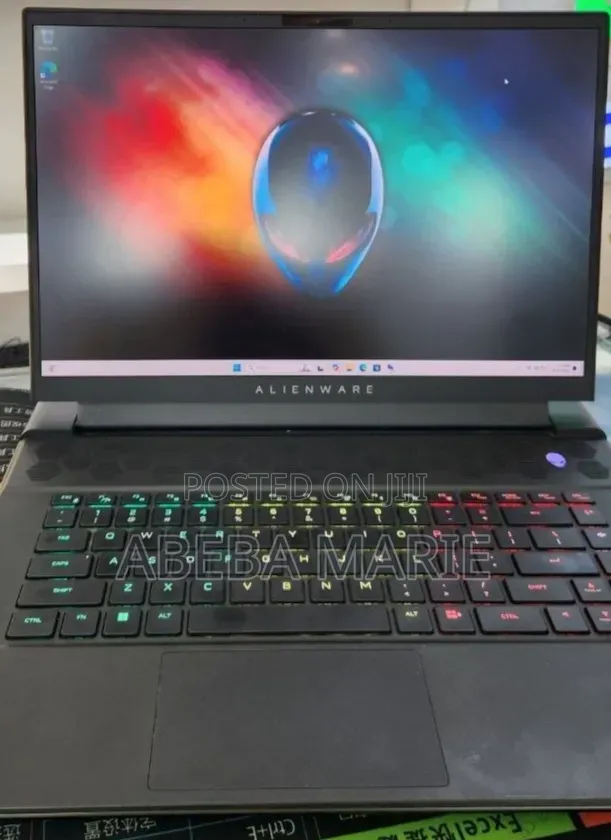 New Laptop Alienware M16 R1 16GB AMD Ryzen 9 SSD 1T