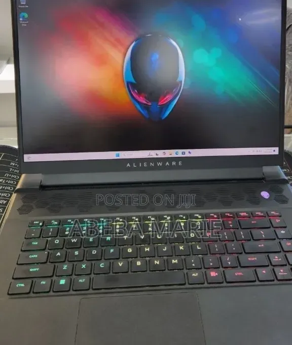 New Laptop Alienware M16 R1 16GB AMD Ryzen 9 SSD 1T