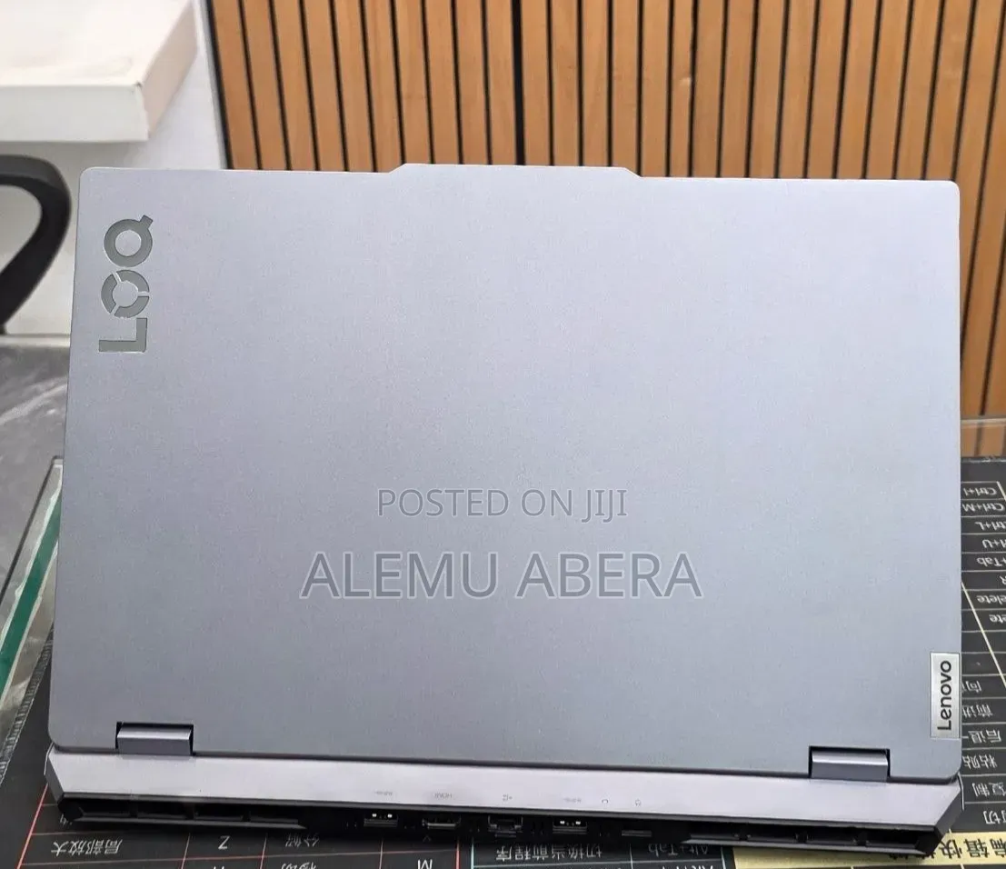 New Laptop Lenovo LOQ 15IRH8 8GB Intel Core i5 SSD 512GB