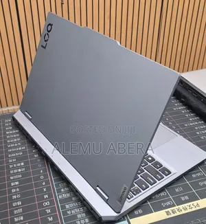 New Laptop Lenovo LOQ 15IRH8 8GB Intel Core i5 SSD 512GB