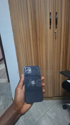 Apple iPhone 12 64 GB Black