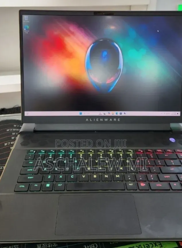 New Laptop Alienware M16 R1 16GB AMD Ryzen 9 SSD 1T