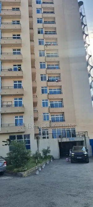 3bdrm Apartment in Zenebefirew, Kirkos for sale