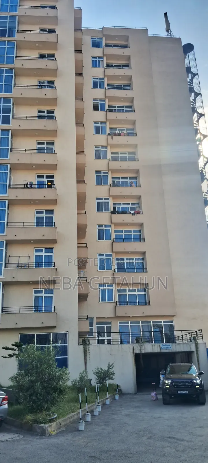 3bdrm Apartment in Zenebefirew, Kirkos for sale
