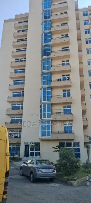 3bdrm Apartment in Zenebefirew, Kirkos for sale