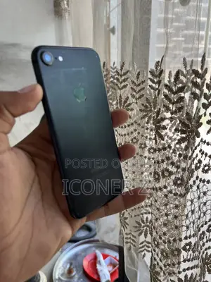 Apple iPhone 7 32 GB Black