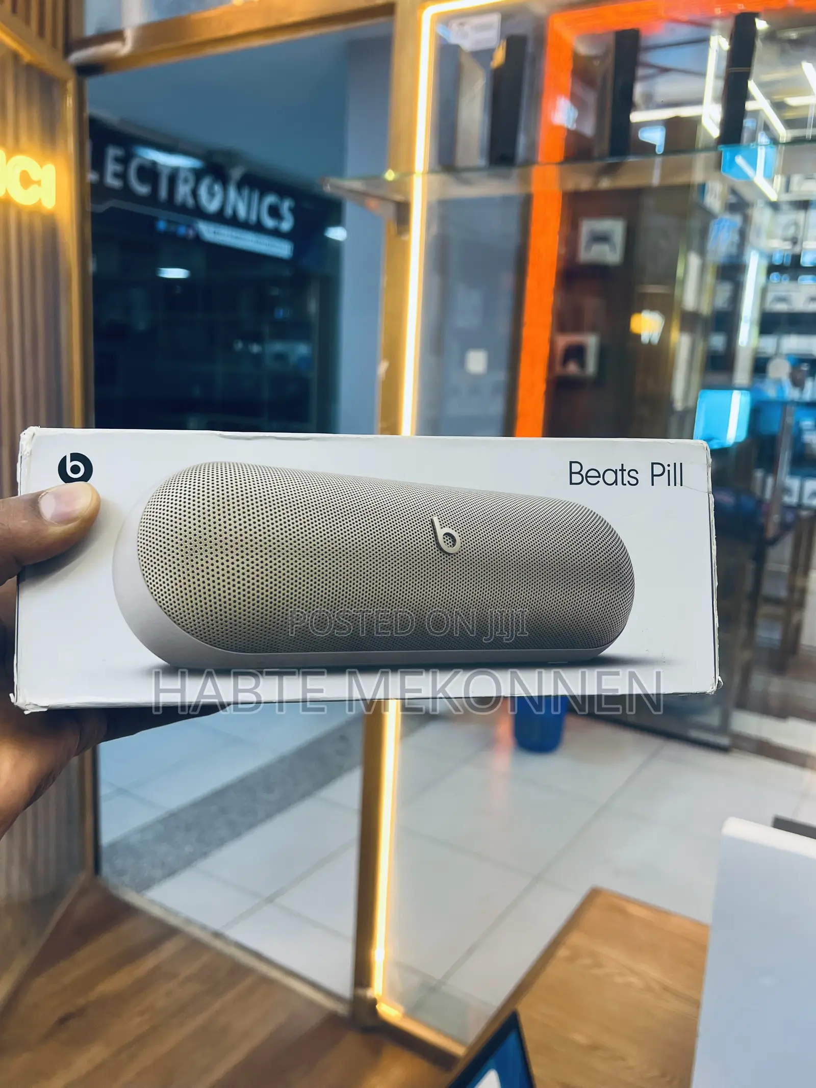 Beats Pill Speaker