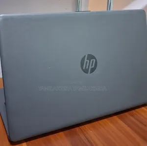 New Laptop HP 250 G7 8GB Intel Core i7 SSD 256GB