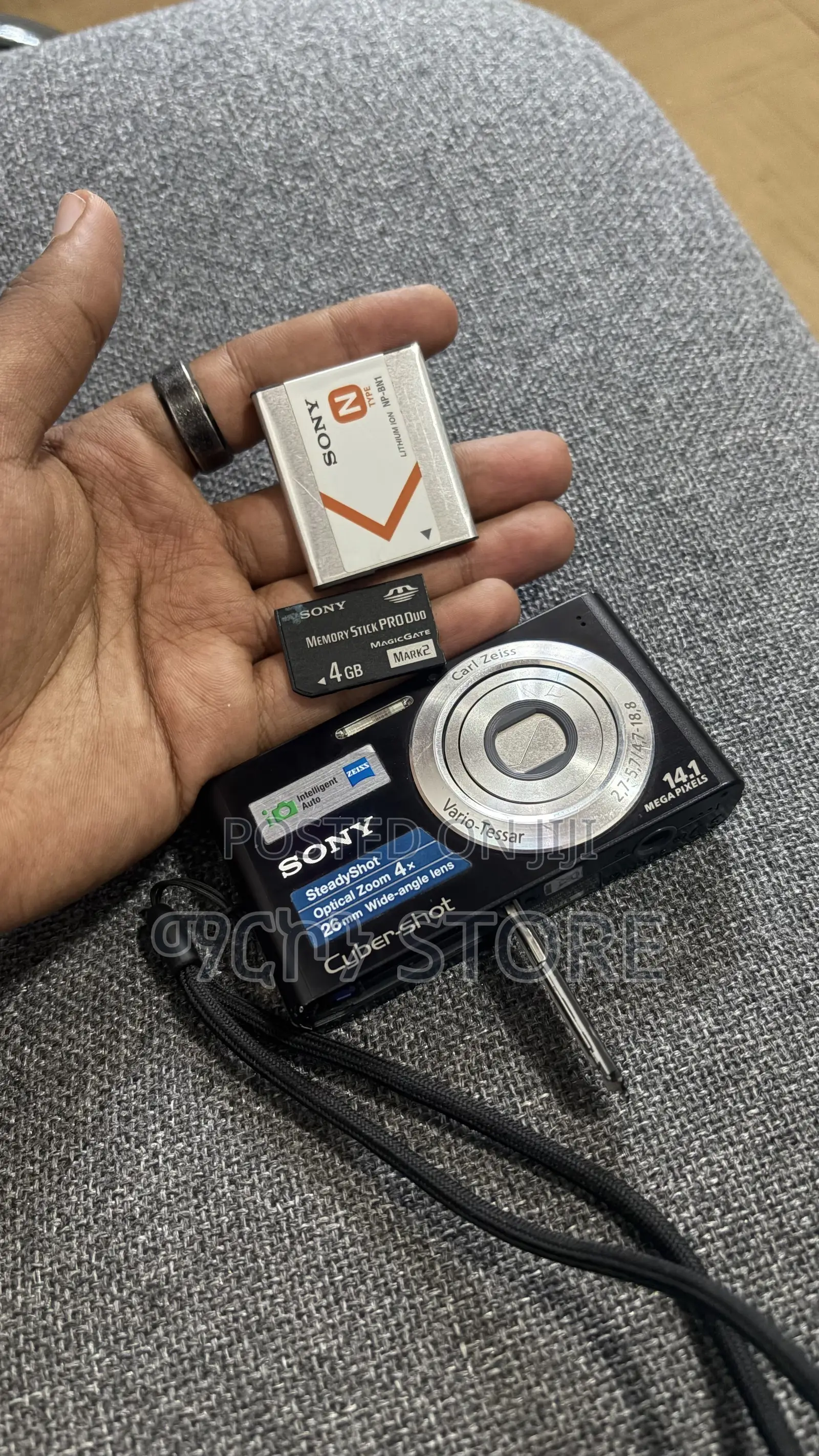 Sony Cyber Shot DSC-W320