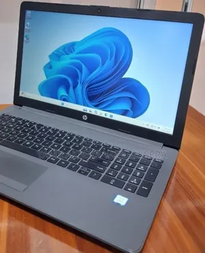 New Laptop HP 250 G7 8GB Intel Core i7 SSD 256GB
