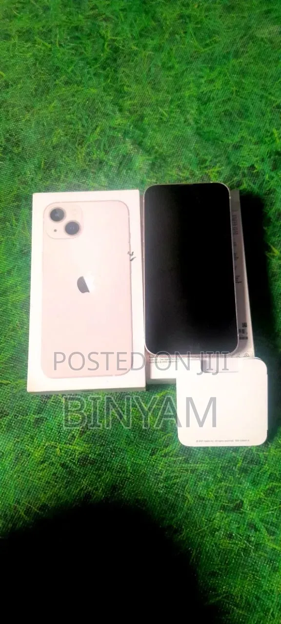 New Apple iPhone 13 128 GB Gold