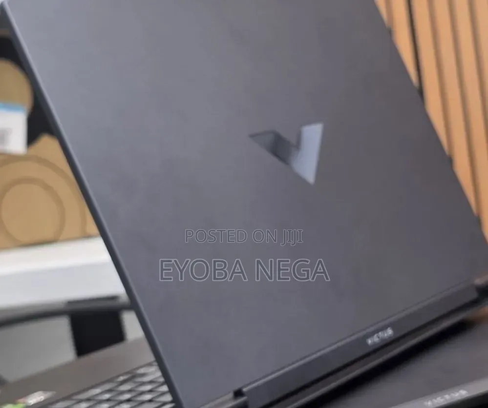 New Laptop HP Victus 16 8GB AMD Ryzen 7 SSD 512GB