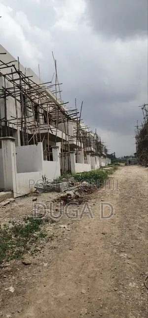 4bdrm Villa in Eniy Realestate, Bole for sale