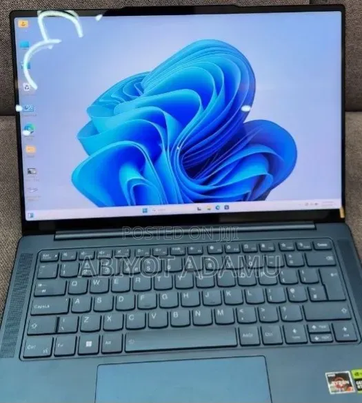 New Laptop Lenovo Yoga 7i 16GB AMD Ryzen 7 SSD 512GB