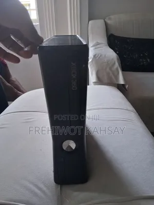 Xbox 360 Slim 4