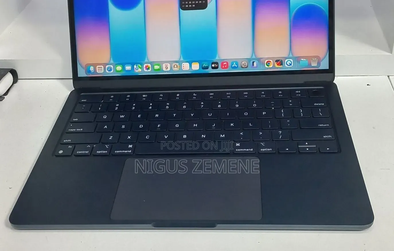 New Laptop Apple MacBook Air 2022 M2 8GB Apple M2 SSD 256GB