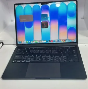 New Laptop Apple MacBook Air 2022 M2 8GB Apple M2 SSD 256GB