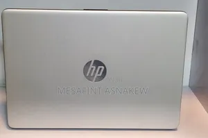 New HP EliteBook 6 G1i Notebook AI PC 4GB Intel Core i5 SSD 256GB