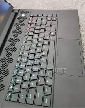 New Laptop Alienware M16 R1 16GB AMD Ryzen 9 SSD 1T