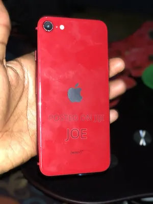 Apple iPhone SE (2022) 64 GB Red