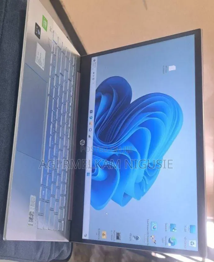 New Laptop Microsoft Surface Book 3 16GB Intel Core i7 SSD 256GB