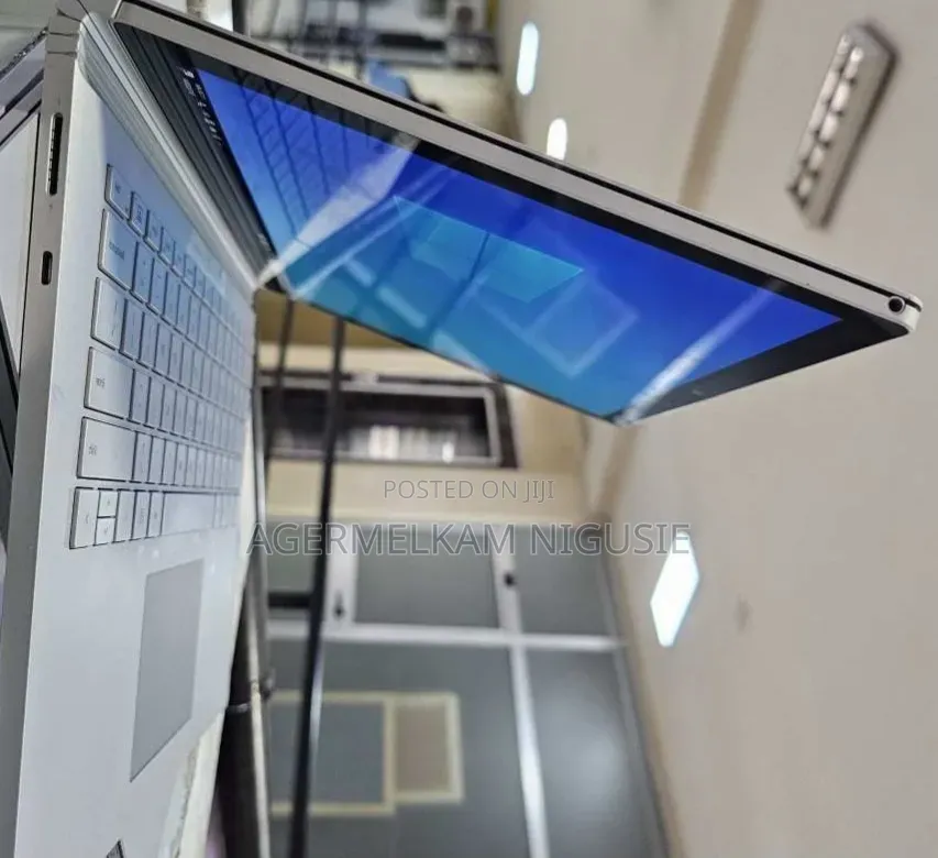 New Laptop Microsoft Surface Book 3 16GB Intel Core i7 SSD 256GB