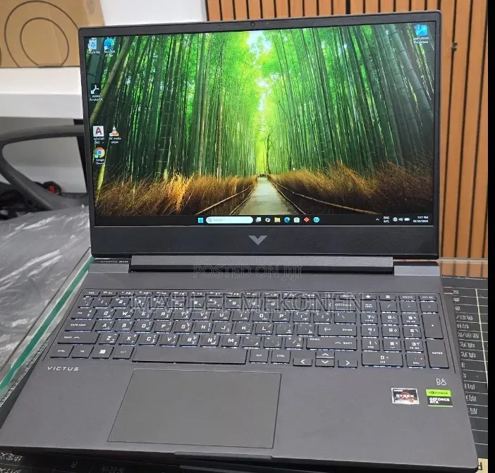 New Laptop HP Victus 16 8GB AMD Ryzen 7 SSD 512GB