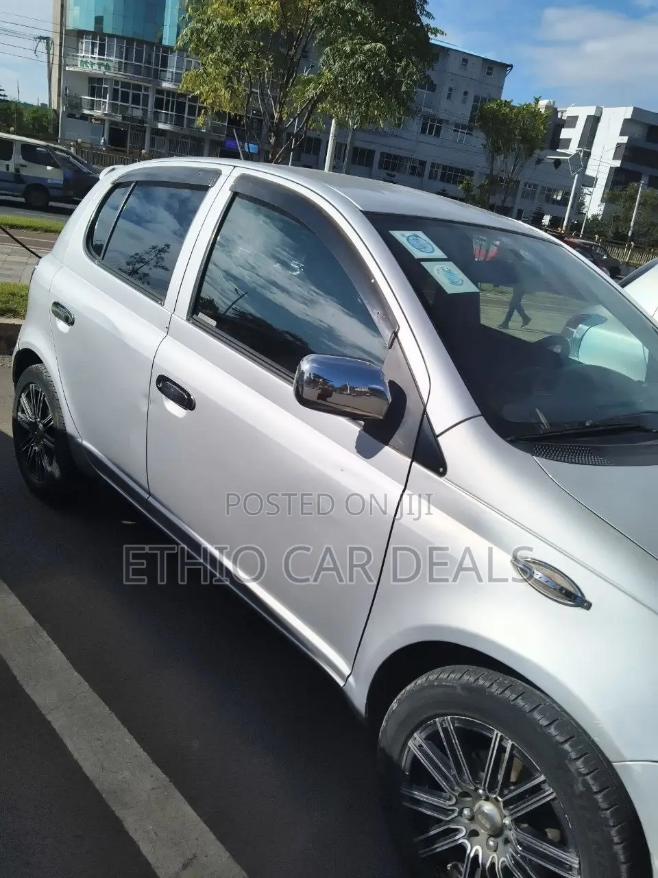 Toyota Vitz 2004 Silver